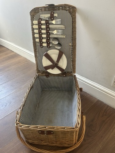 Traditional natural wicker - traditional,