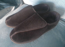 M&S MEN'S NAVY BLUE VELVET PLUSH WARM EASY FASTEN SLIPPERS UK 8 EXCELLENT COND