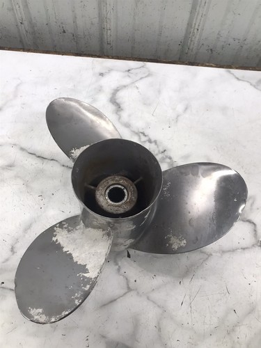 Quicksilver mirage boat prop - quicksilver,