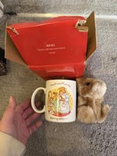 Boxed Vintage Avon Gift Collection Teddy Bear Hug Mug Mother 4.75"