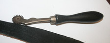 Saddlers leatherworkers Harness makers pricking wheel tool  7   /   8   to inch