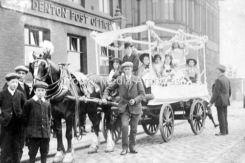 Vfr horse drawn float - drawn, post
