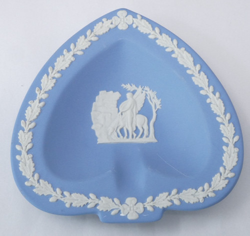 Wedgwood jasperware spade pin - jasperware,