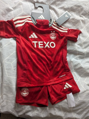 Aberdeen football club set red - aberdeen,