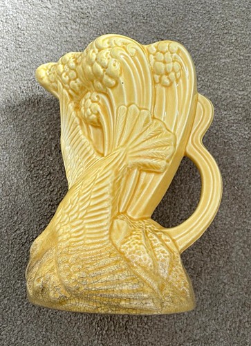 Majolica jug pitcher - /,