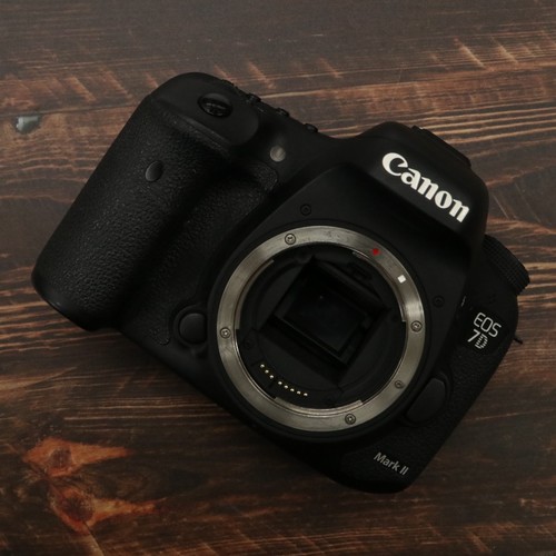 Canon eos mark - eos,