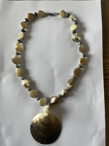 Mother pearl disc pendant - disc,