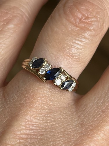 9ct gold sapphire and diamond - 9ct,