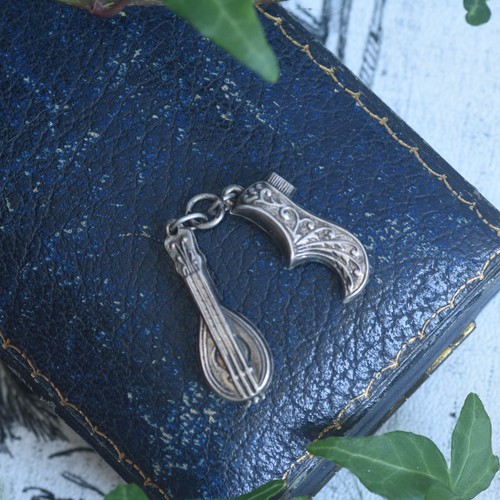 Vintage silver mandolin shoe - silver,