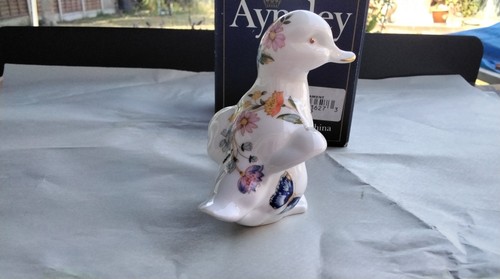 Vintage aynsley cottage - vintage, garden