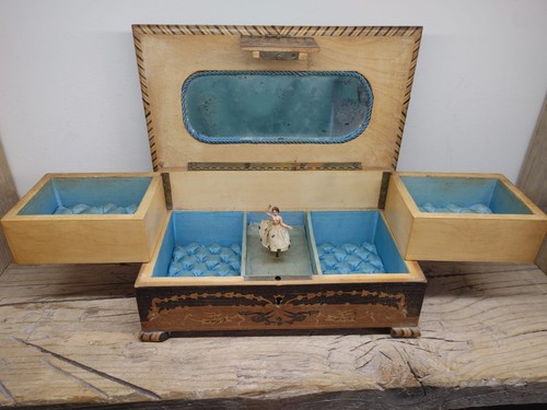 Italian inlaid wood fold out - fold,