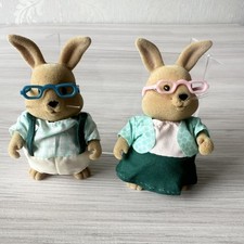 LI’L  WOODZEEZ  Rabbits (2) Calico Critters Sylvanian Families Collectable