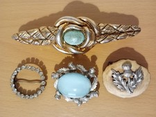 4x Vintage Brooches Costume