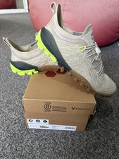 Vivobarefoot Women’s. Hydra