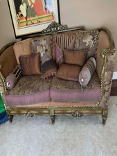 Vintage Ornate 2-Seater Sofa /