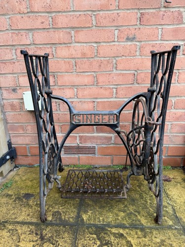 Vintage singer sewing machine - vintage,