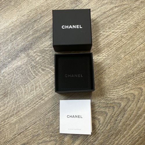 Authentic chanel black - chanel,