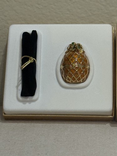 Estee lauder knowing - lauder, pineapple