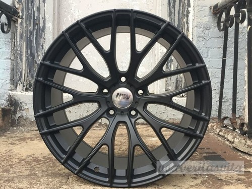 Staggered black mesh style - staggered,