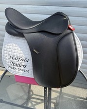 17.5Inch Black Wintec Dressage Saddle Flocked Adjustable Gullet Ref 644