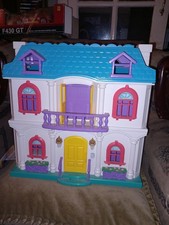 DOLLS HOUSE