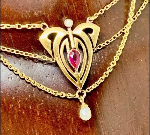 Antique ruby and - antique, art