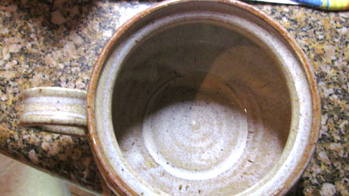 Pottery signed haynes - *,