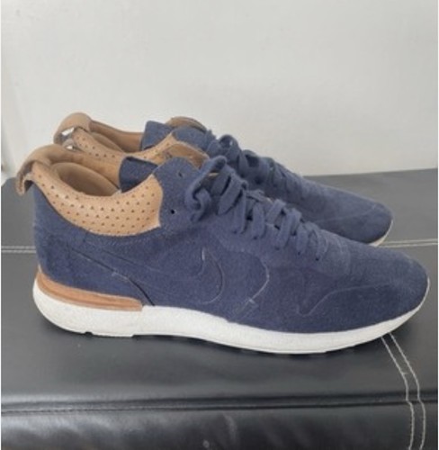 Rare nike internationalist - v,