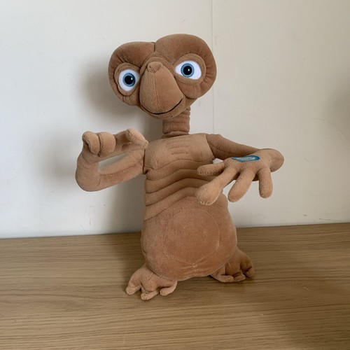 The extra terrestrial - e.t, extra-terrestrial