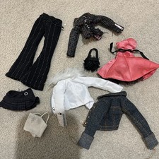 Bratz Doll Clothes Boutique Fashion Pack Bundle