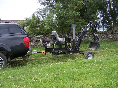 Towable digger with three - towable,
