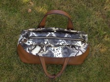 bag no 3) LADIES HAND BAG