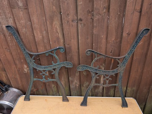 Vintage cast iron bench - iron, ends