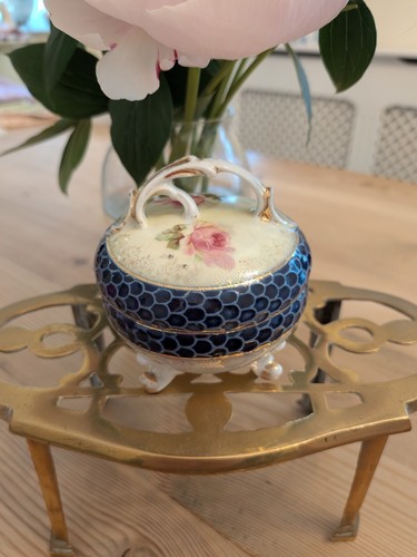 Vintage porcelain hand painted - vintage,