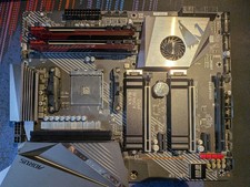 GIGABYTE X570 AORUS PRO Motherboard with 32gb Viper RAM