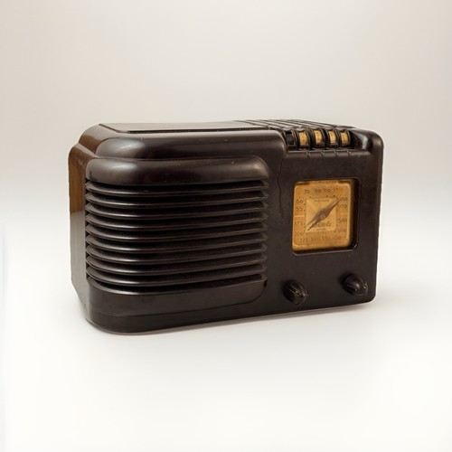 Working motorola tube radio - motorola,