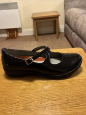 Clarks unstructured ladies shoes size 6.5