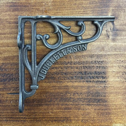 Cast iron shelf brackets - shelf, j