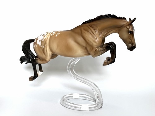 Breyer 2022 birds feather - a,