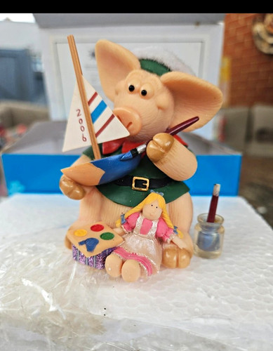 Piggin santa helper - piggin', santa's
