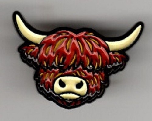 Highland cow pin badge