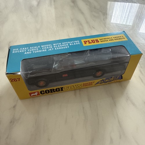 Corgi rt26701 batmobile - rt26701, with