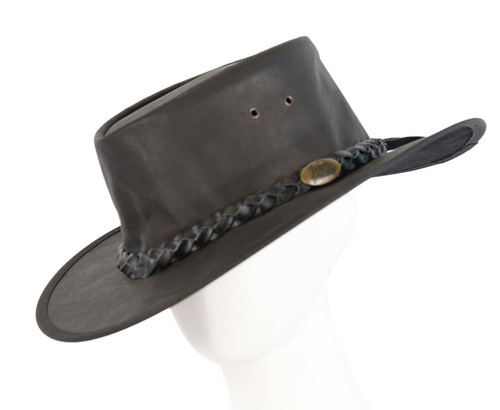 Black jacaru buffalo leather - black,