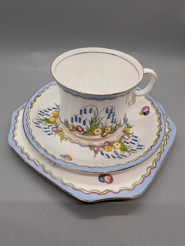 Art deco carltonware china - art,