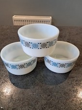 Vintage Pyrex JAJ Chelsea Blue