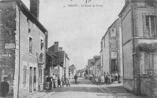Old postcard venizy la route - old,