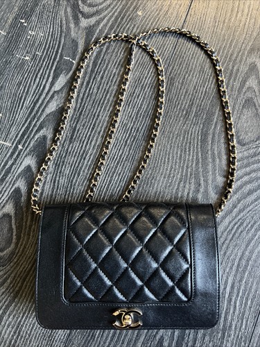 Stunning chanel handbag - stunning,