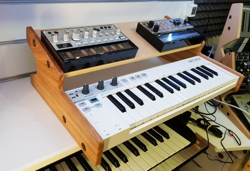 Solid oak arturia keystep with - oak,