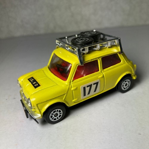 Made the corgi mini - corgi,
