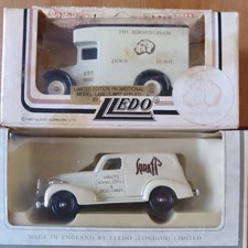 Lledo Days Gone 30002 1939 Chevrolet Panel Van Spratts & Birmingham dog home